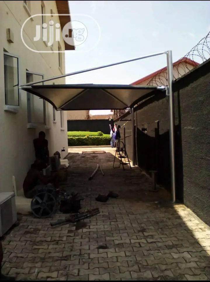 Makki And Car-port