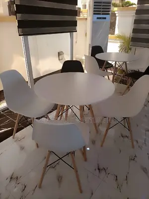 Italian Unique Restaurant 4 Chairs With Tables