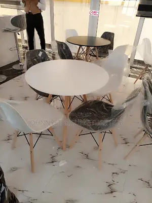 Wooden Leg Restaurant 4 Chairs With Tables