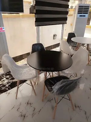 Restaurant Tables With 4 Chairs