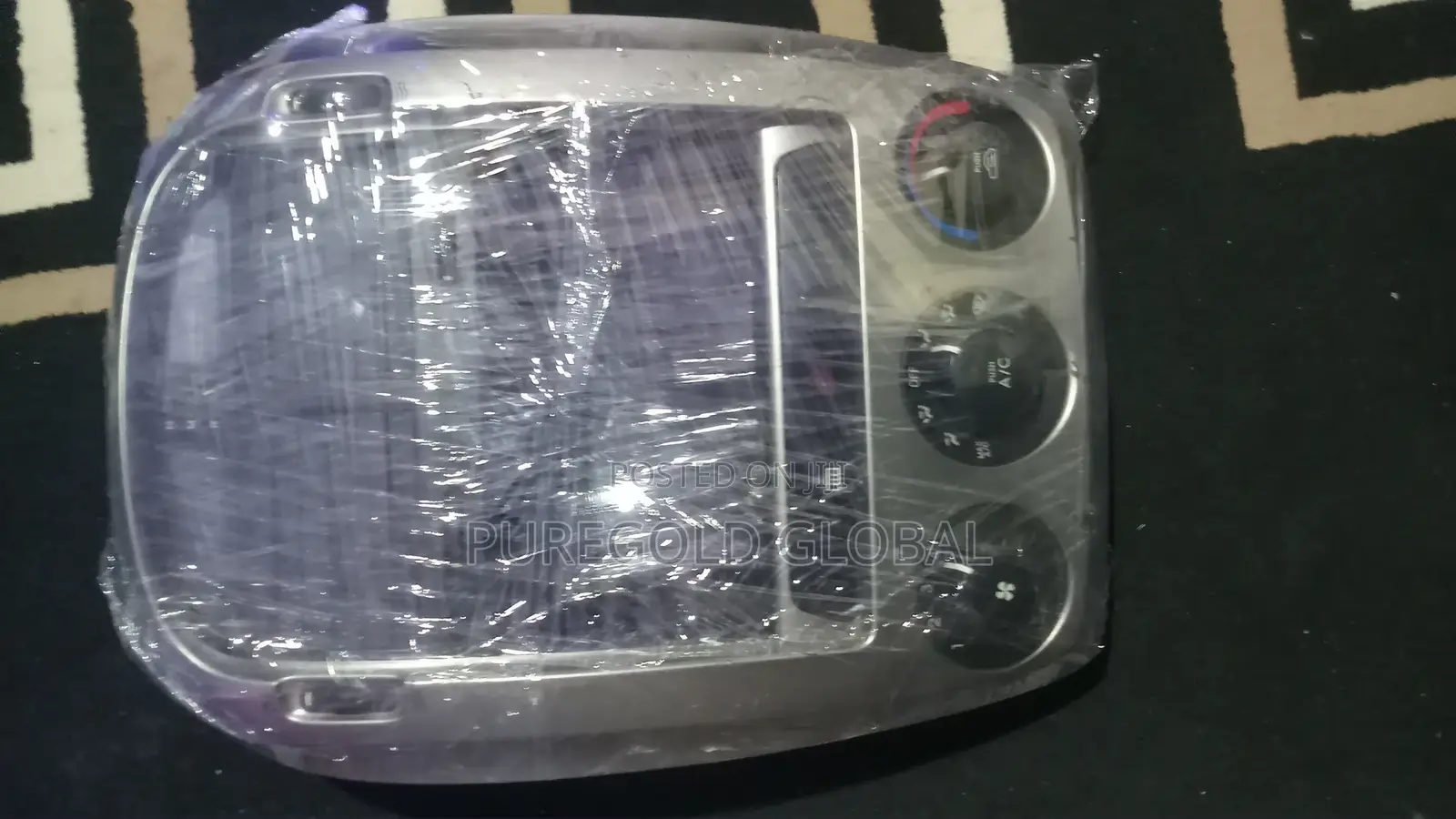 Kia Cerato 2005 Dashboard Console