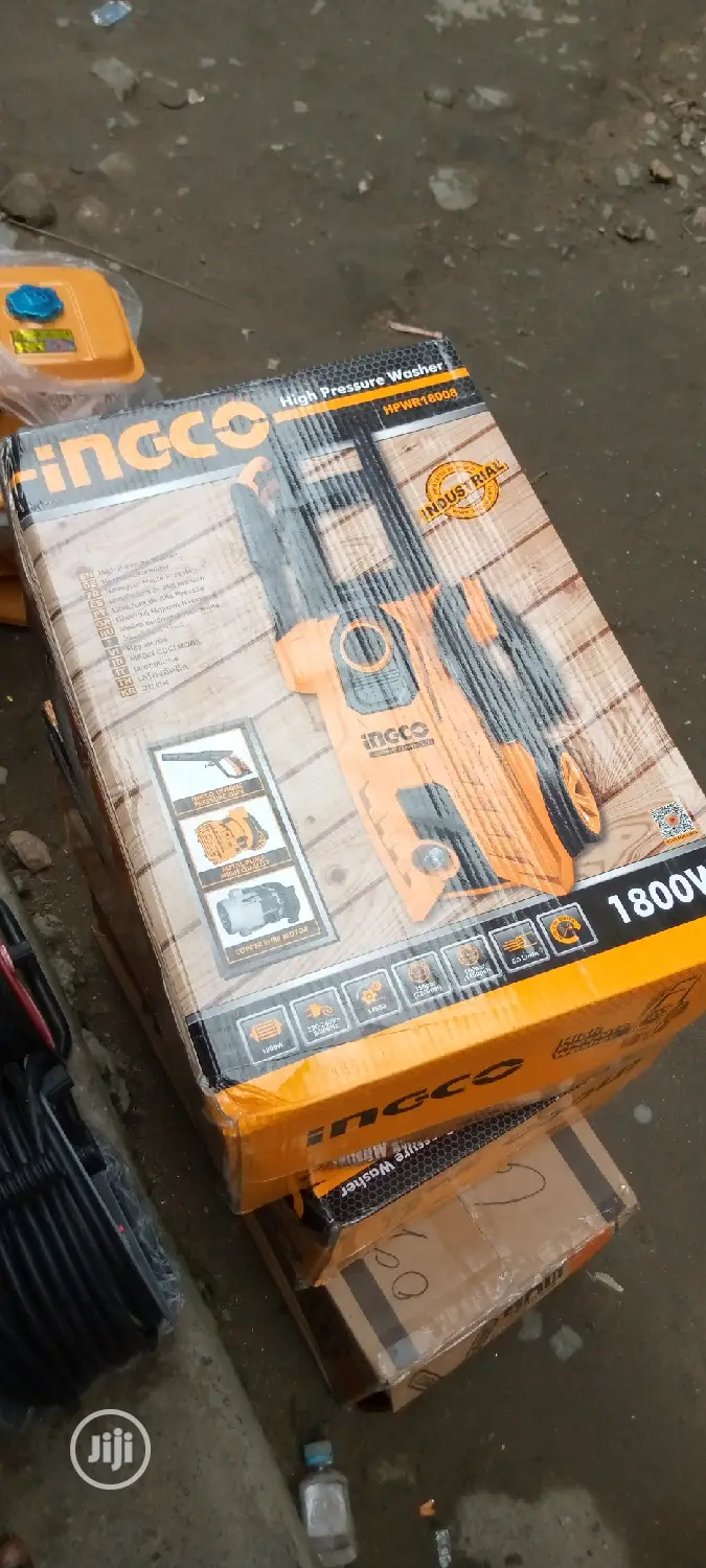 1800W High Pressure Washer
