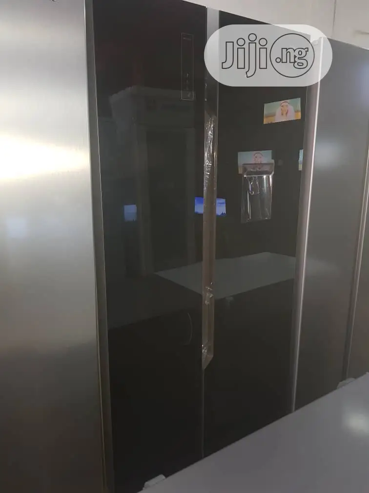 Brand New Hisense Side by Side Refrigerator/Mirror/External/