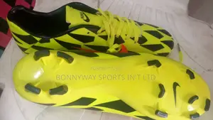 Size 44 Nike Boot