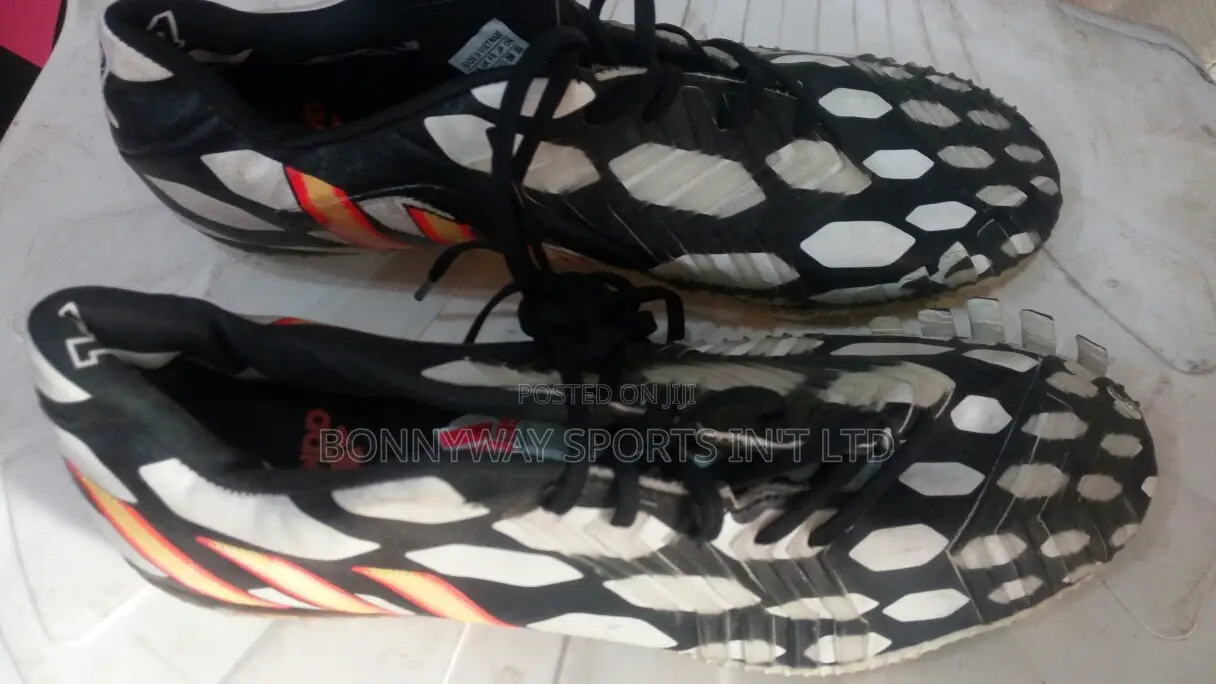 Adidas Size 41 Boot