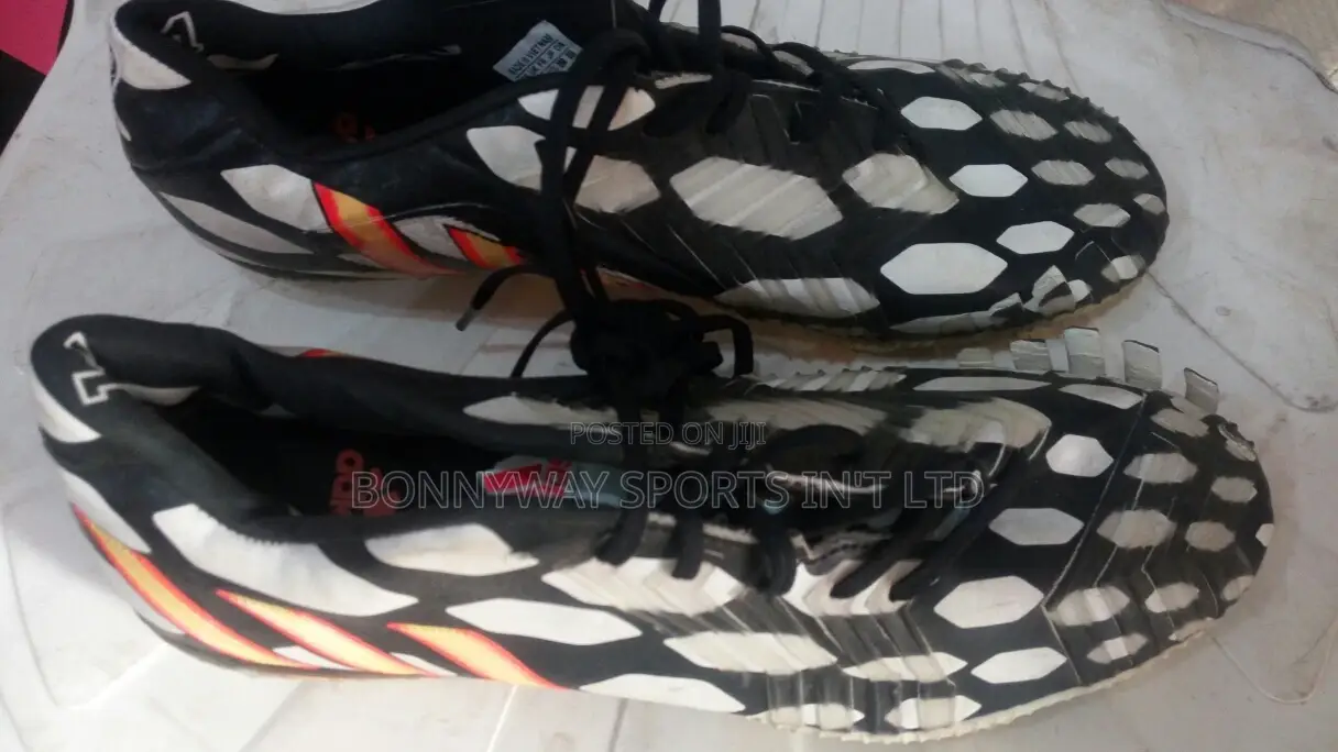 Adidas Size 41 Boot
