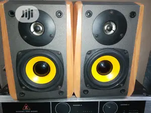 Edifier Monitor It1000