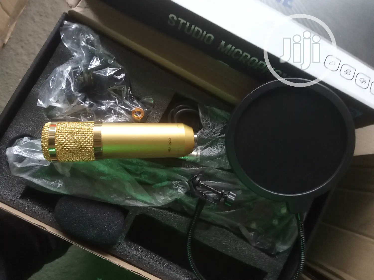 Professional Studio Mic With Stand