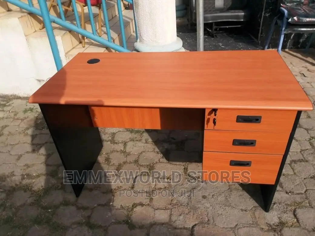 4ft Office Table and Two Chairs