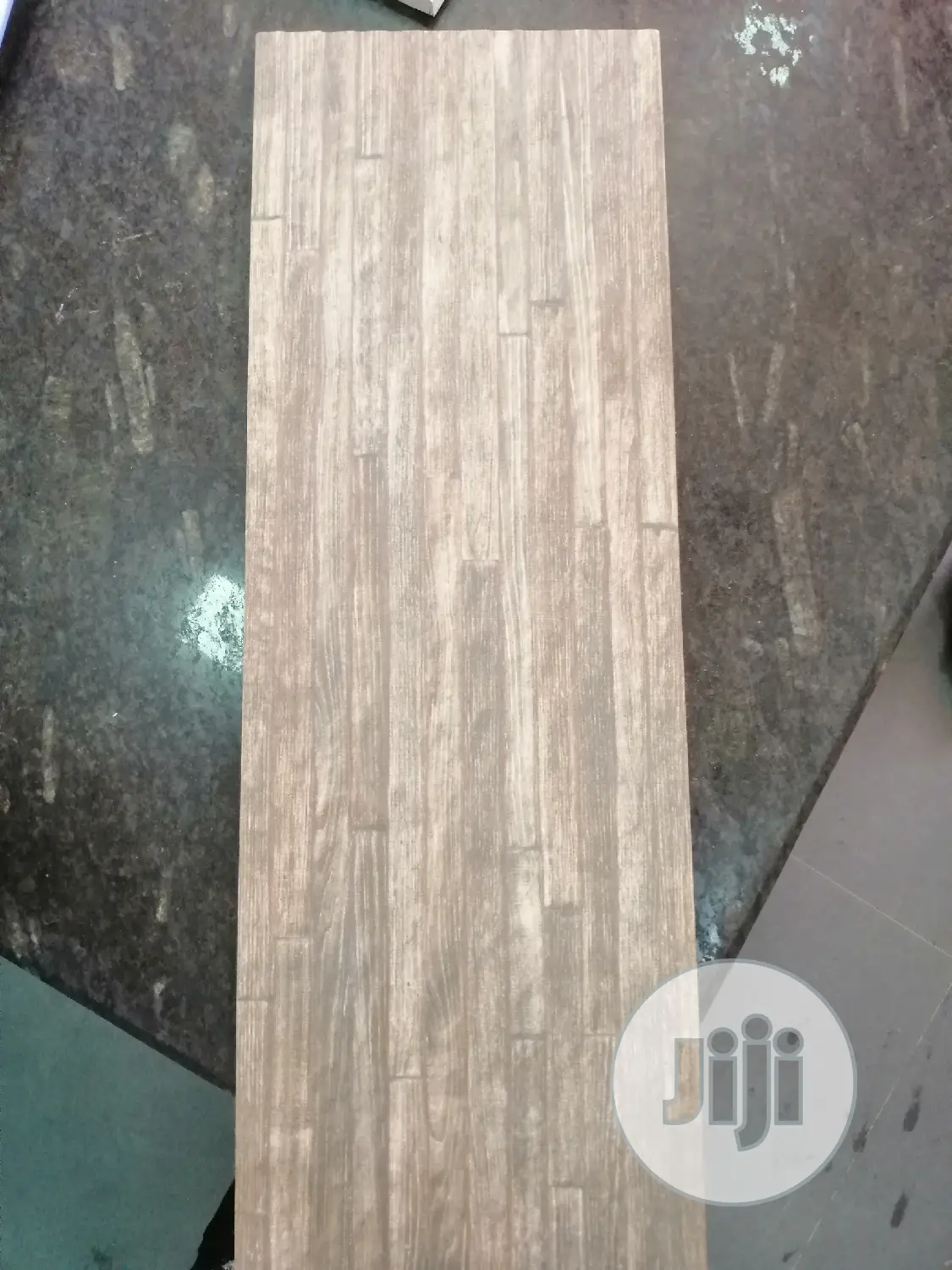 Quality Crack Tiles