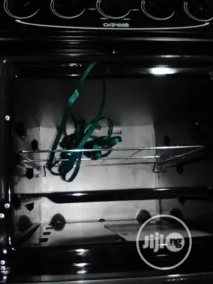 Scanfrost Gas Cooker