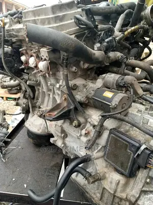 Lesux 330 Engine V6 2GR
