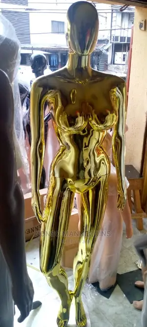 Big Breast Size 12 Female Gold Chrome Mannequin