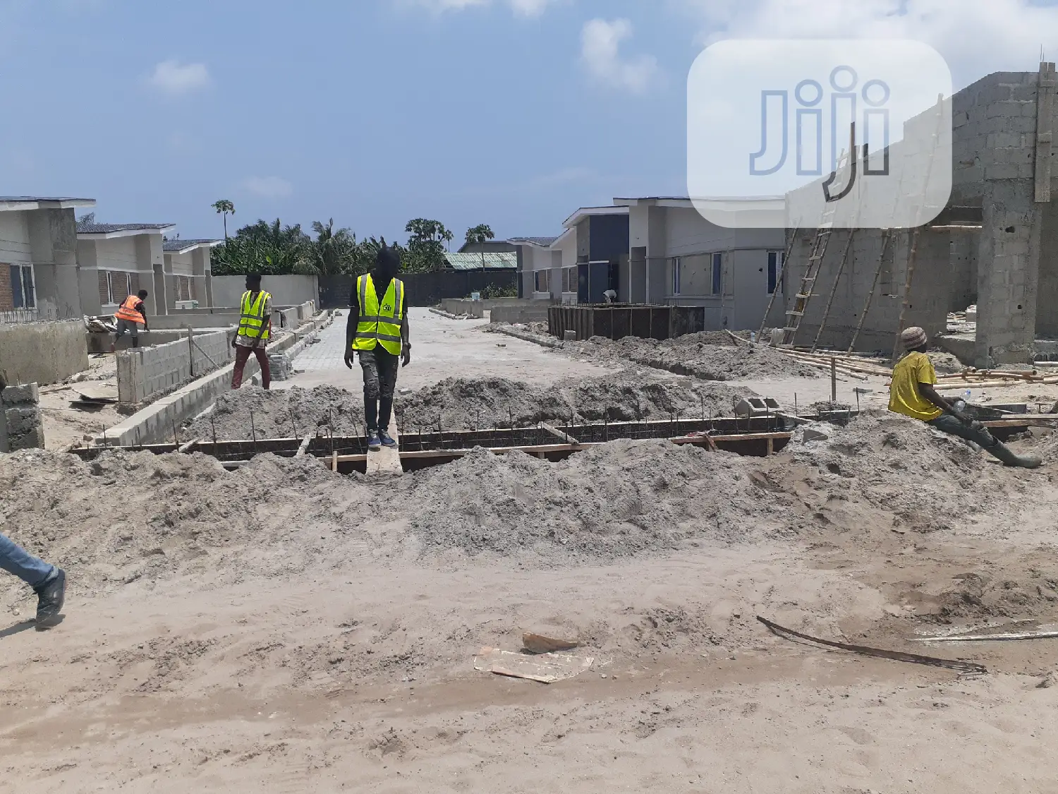 Building Contractor