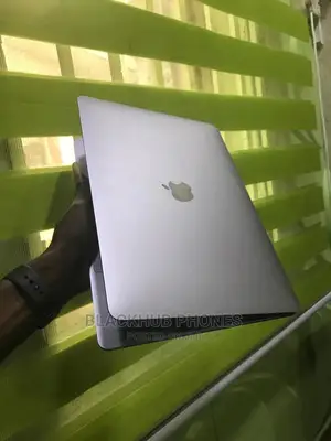 Laptop Apple MacBook Pro 8GB Intel Core I5 SSD 256GB