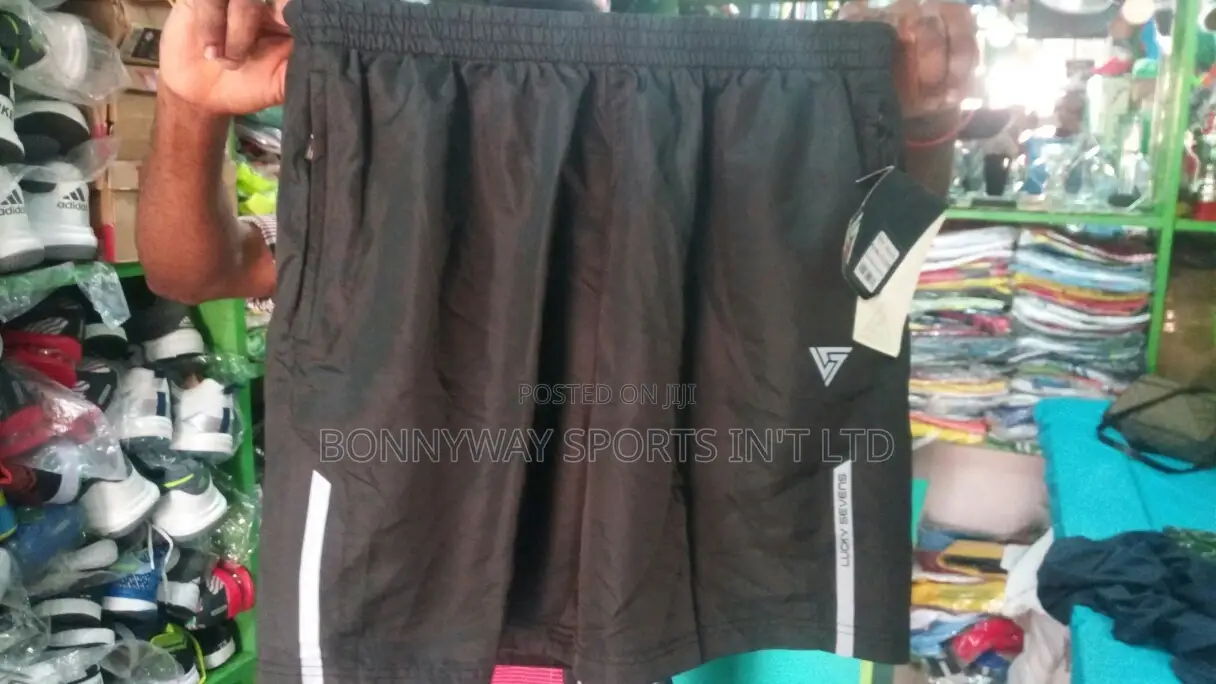 Lucky Seven Short
