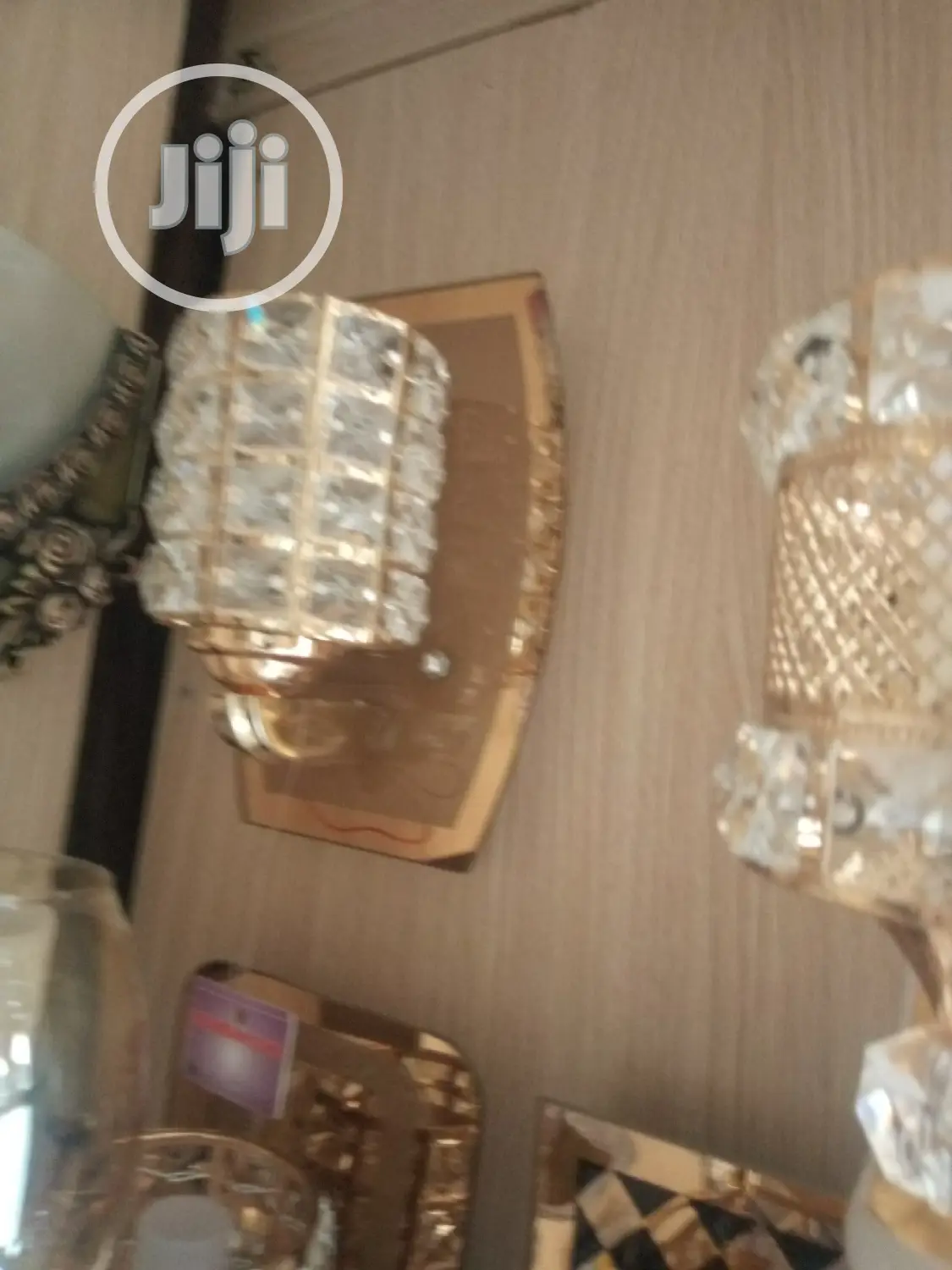 Quality Wall Bracket for Your Sitting Room and Bedroom