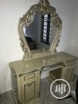 Royal Dressing Mirror