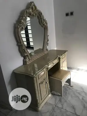 Royal Dressing Mirror
