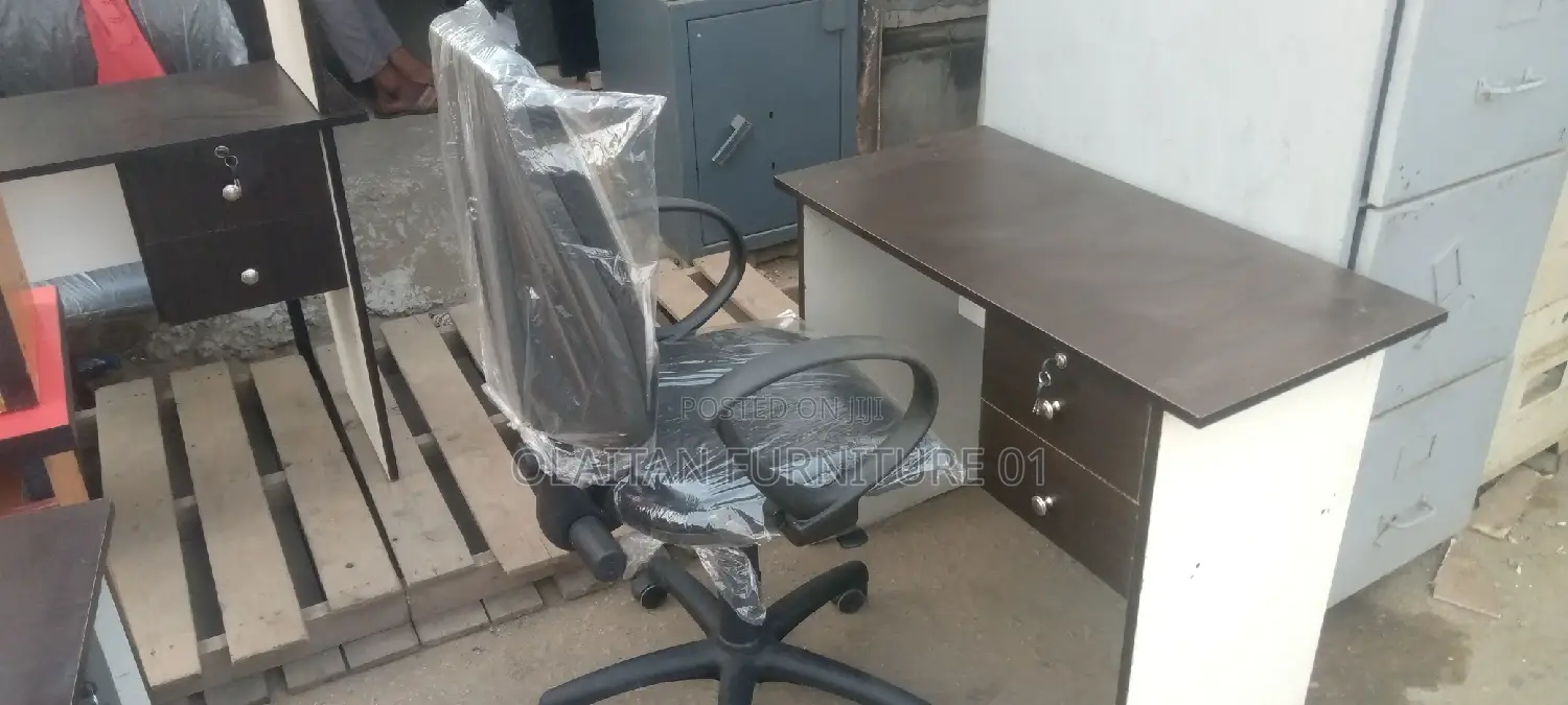Laptop , Reading, Writing Table
