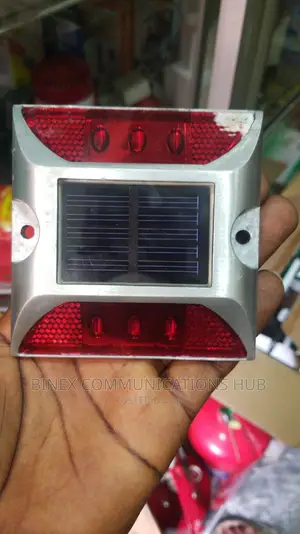 Obi-ng Solar Road Stud Light