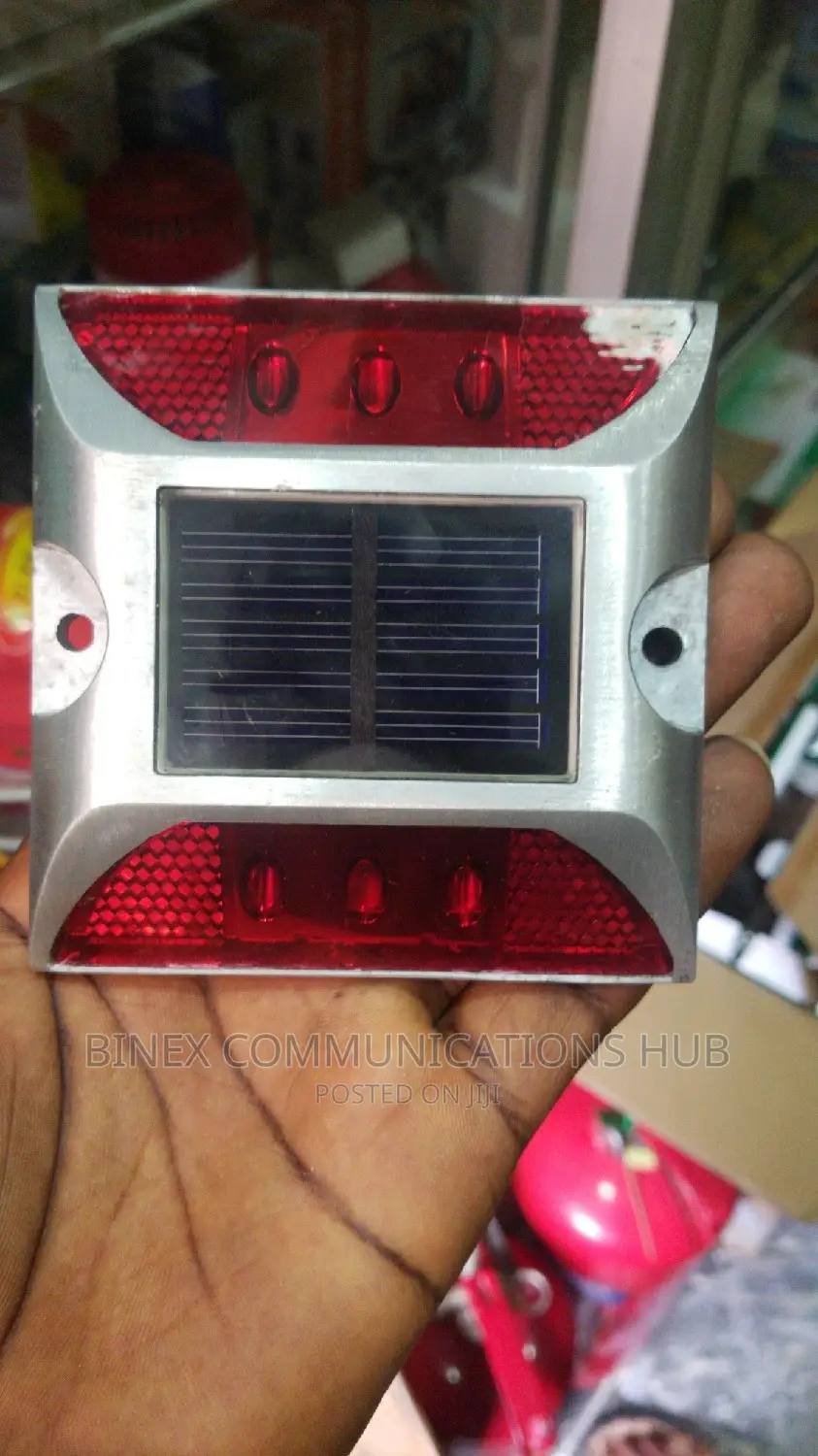 Obi-ng Solar Road Stud Light