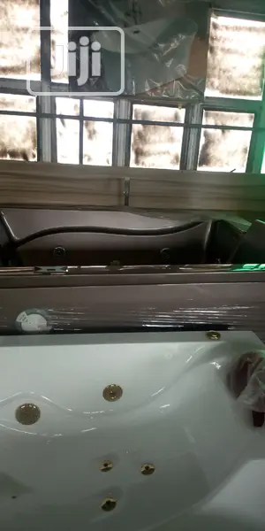 Double Jacuzzi