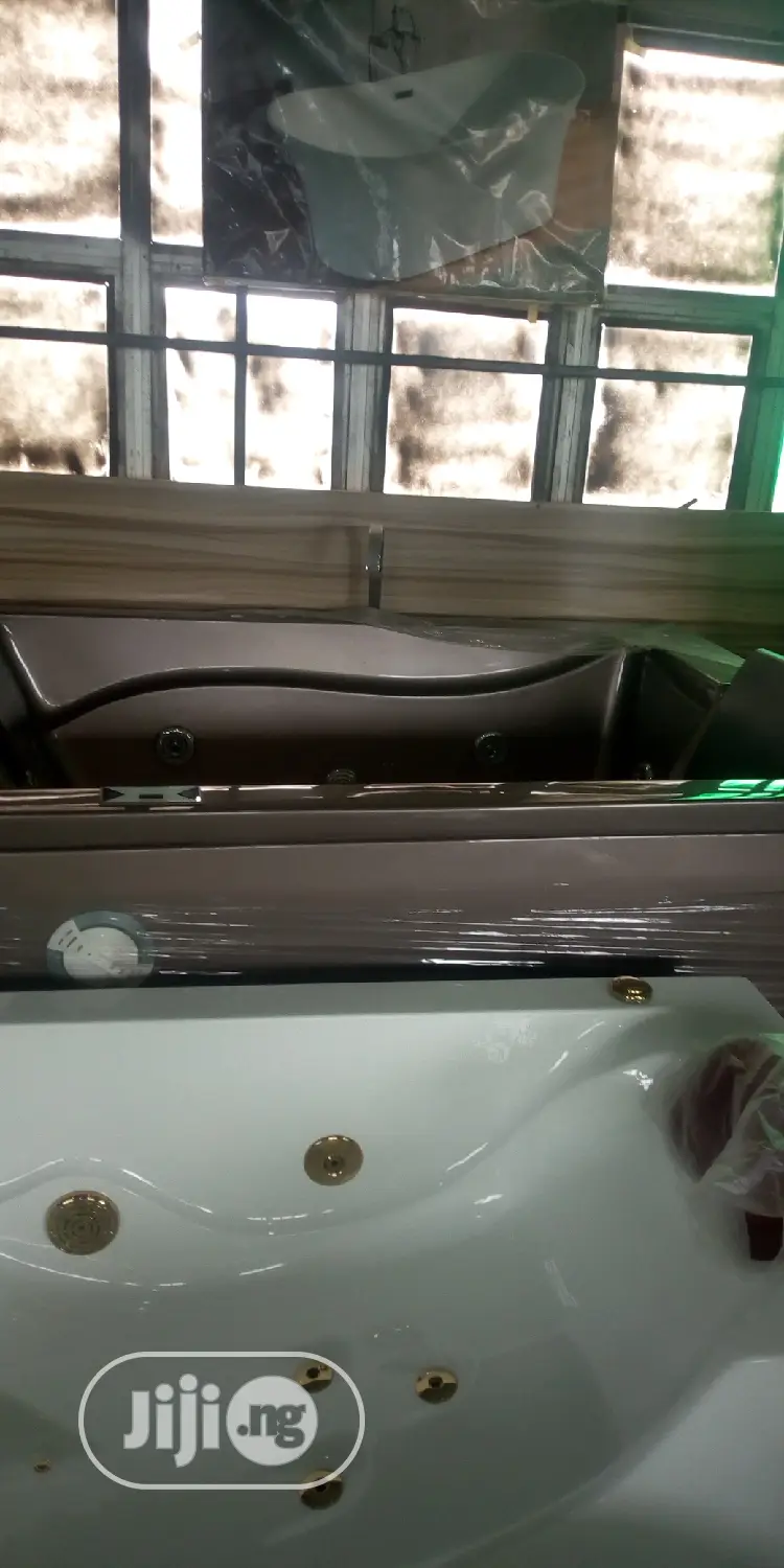 Double Jacuzzi