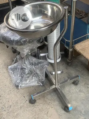 Bowl With Stand