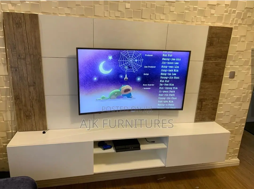 Exquisite T. V Console
