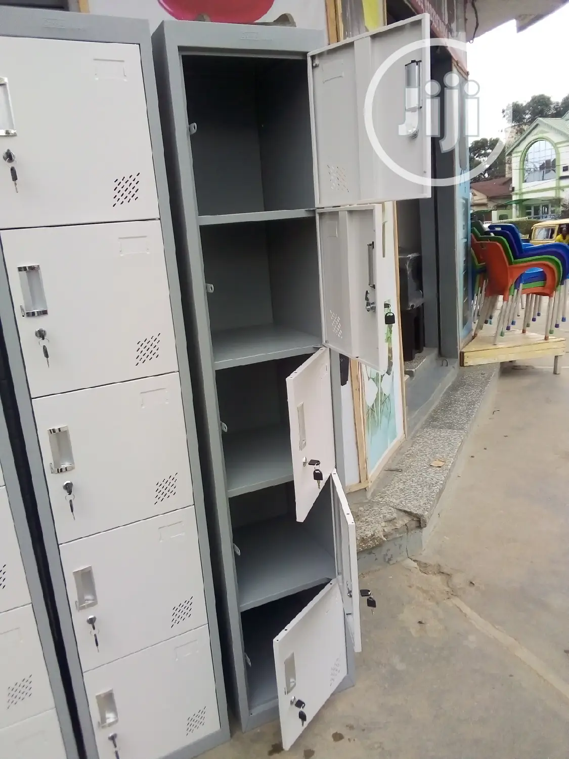 5 Doors Workers Lockers