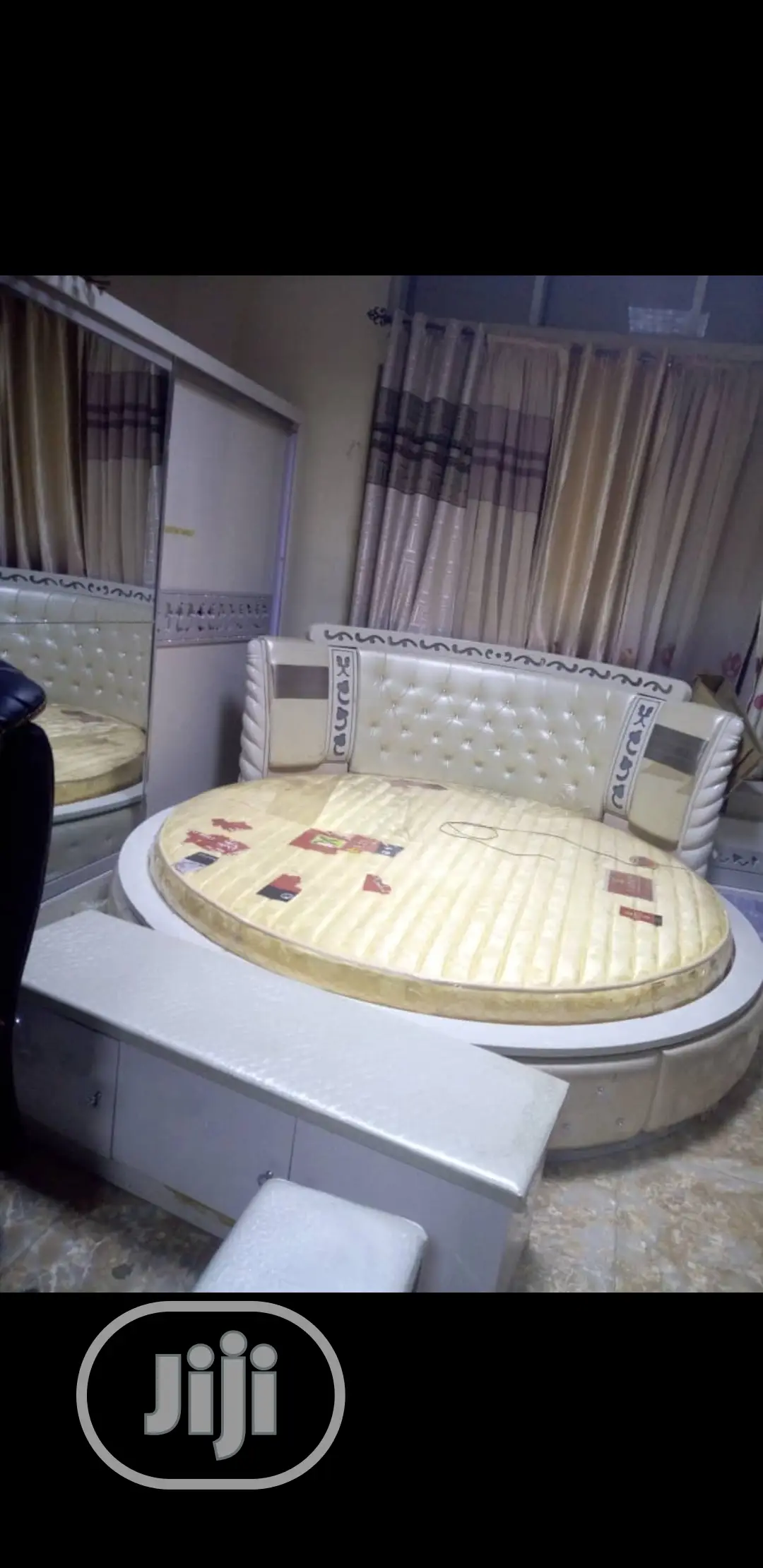 Round Turkish Complete Bed Set