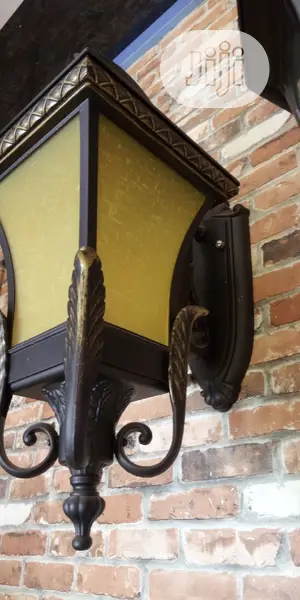 Italian Outside Light