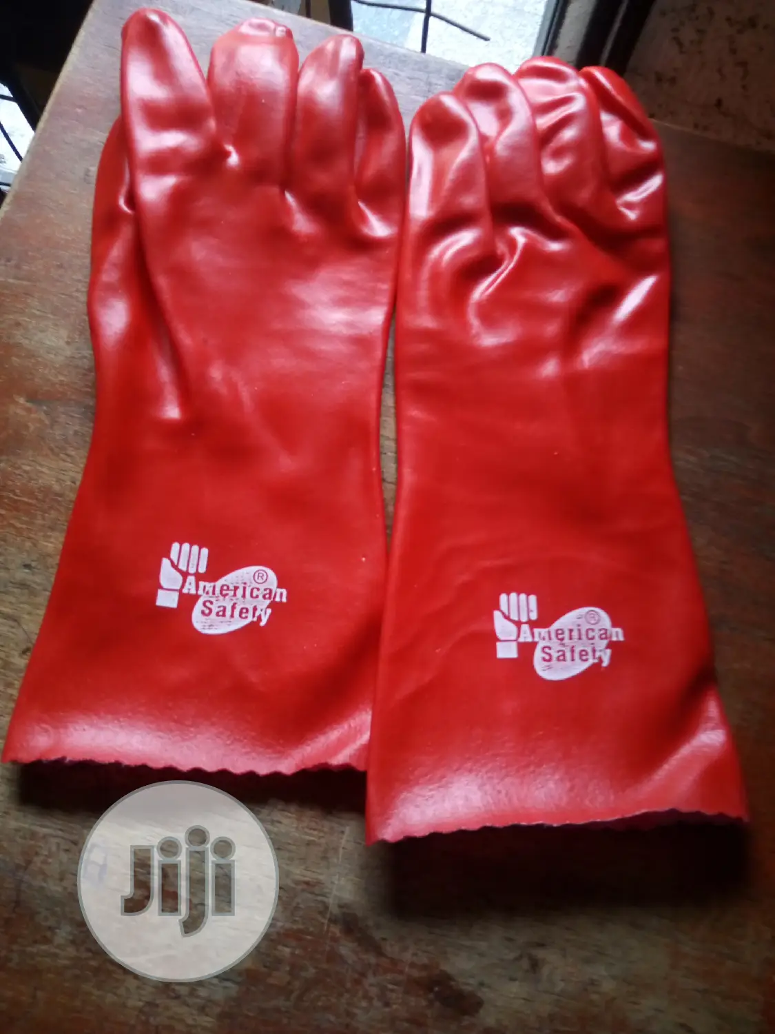 Rubber Handglove.