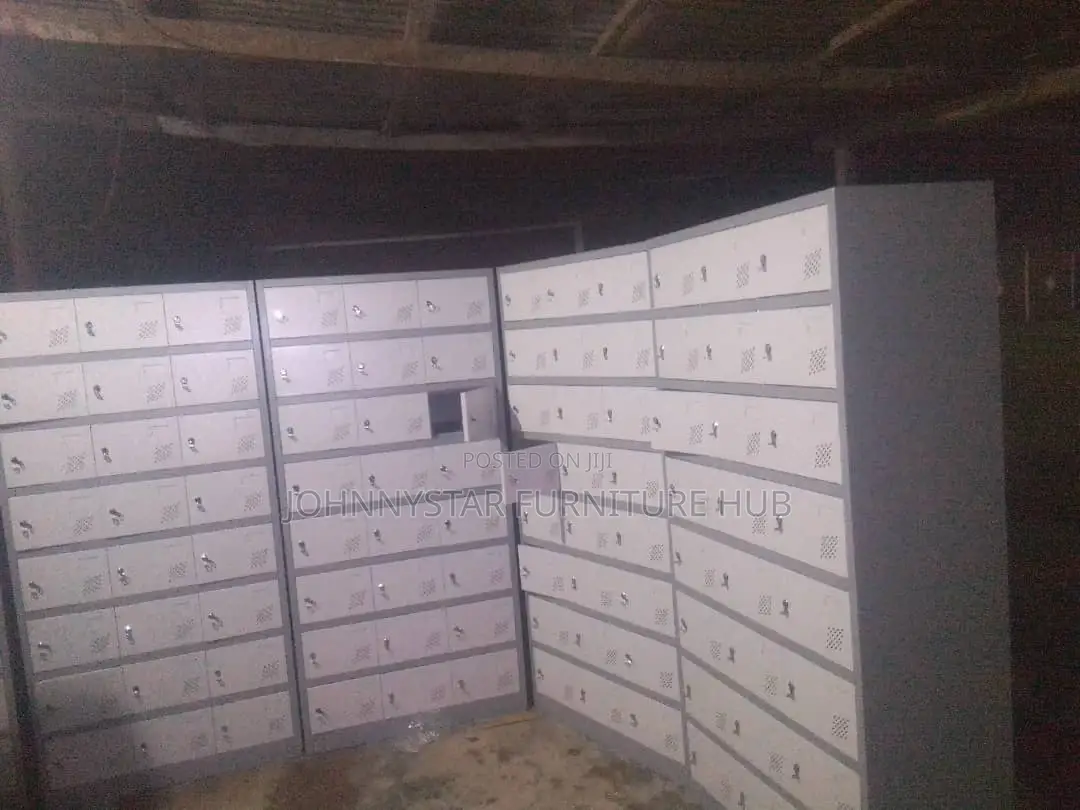 Metal Lockers by 24 Lockers