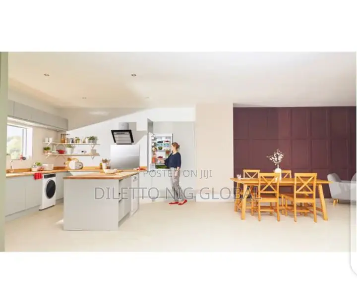 Sharp Ibuilt Fridge / Freezer Sj-B1237m00x 70/30