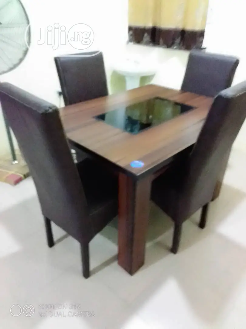 4 Seaters Dinning Set With Glass Top Table