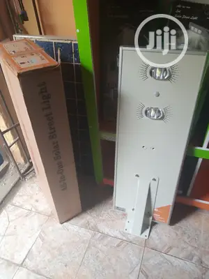 30w Felicity  All In Solar Street Light