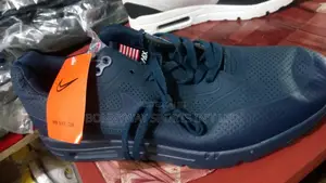 Nike Air Max Jugging