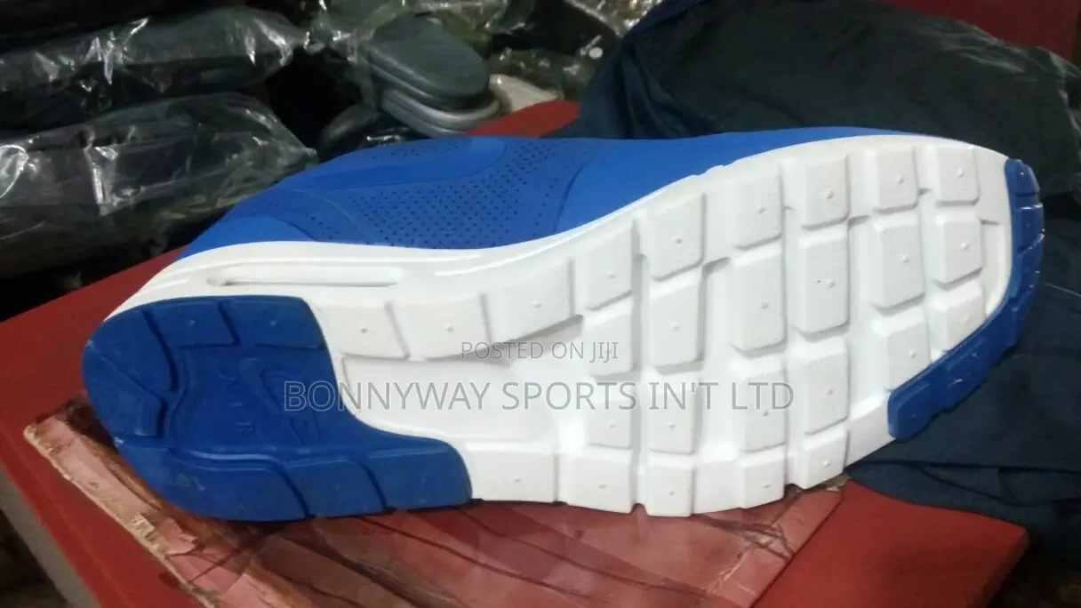 Nike Jugging Canvas