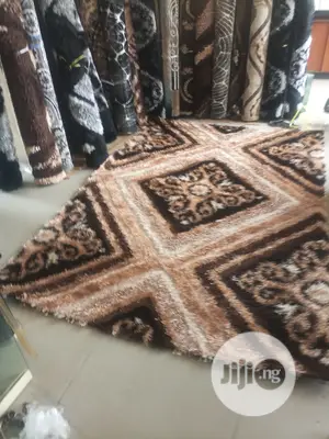Rug (5/7).
