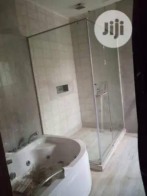 19mm Sus 304/10mm Shower Cubicle