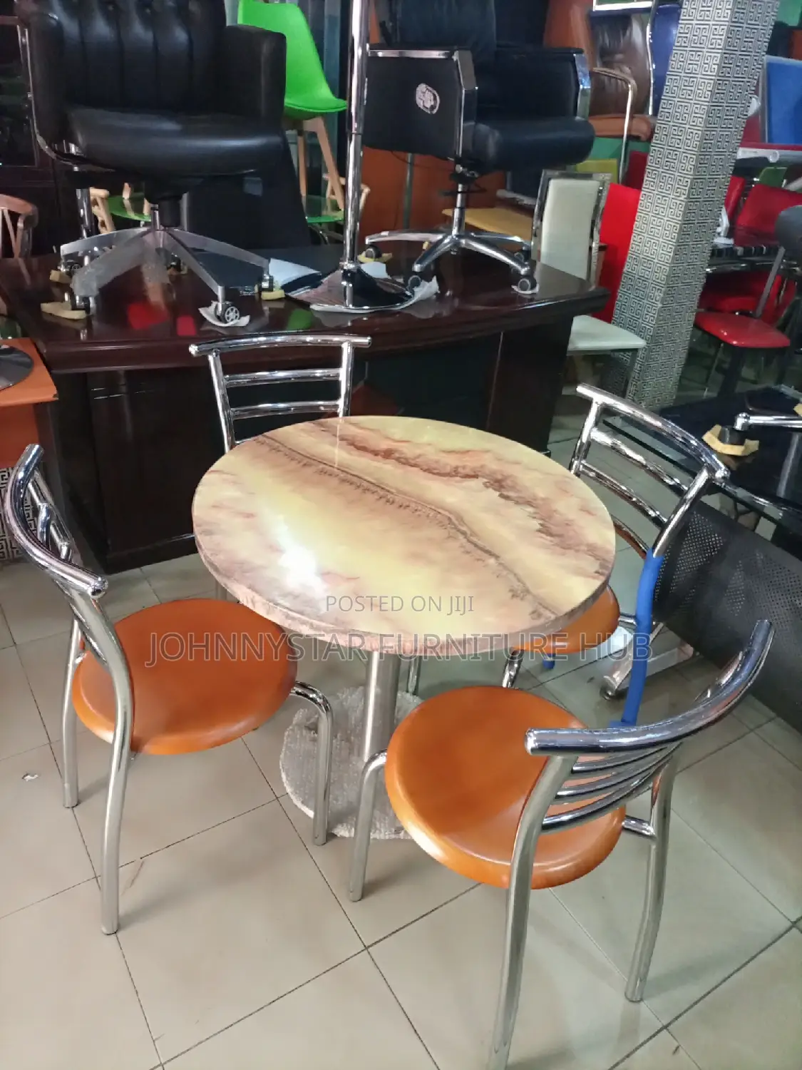 Italian Restaurant 4 Chairs With Tables