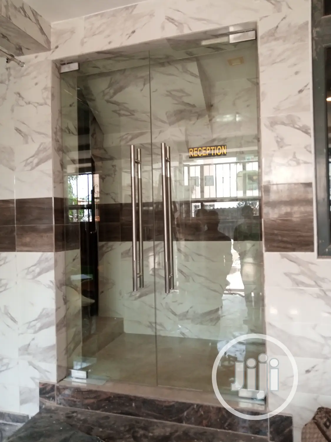 10mm Tampered Partition Door.