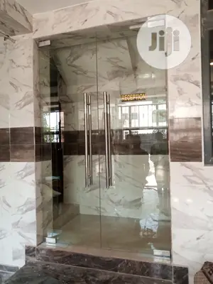 10mm Tampered Partition Door.