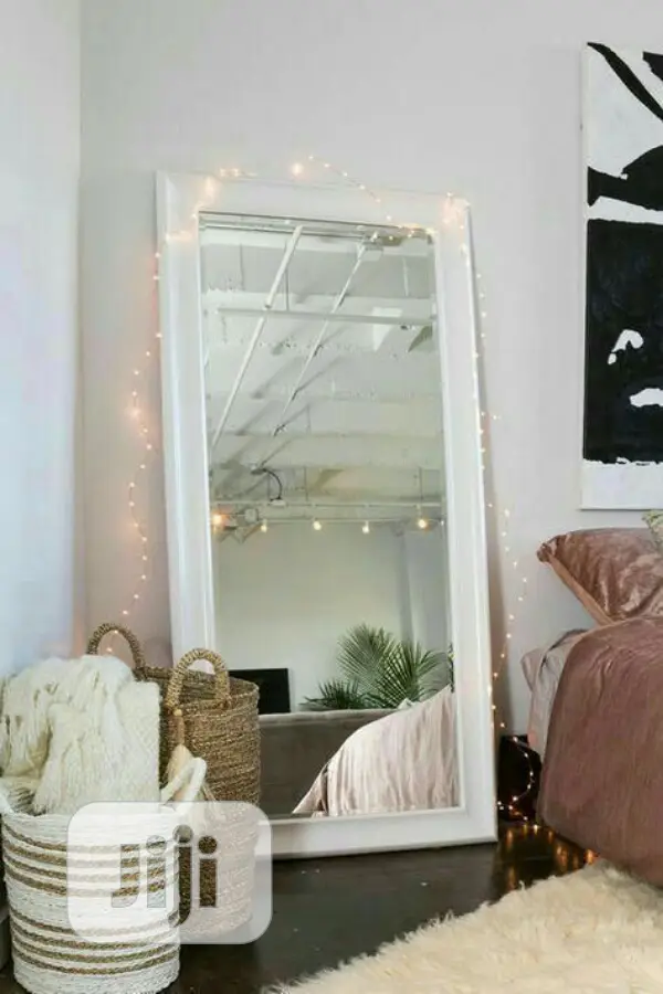 Mirror With Quailty Frame