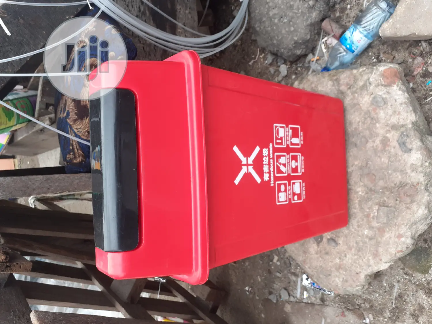 60 Litres Moveable Waste Bin