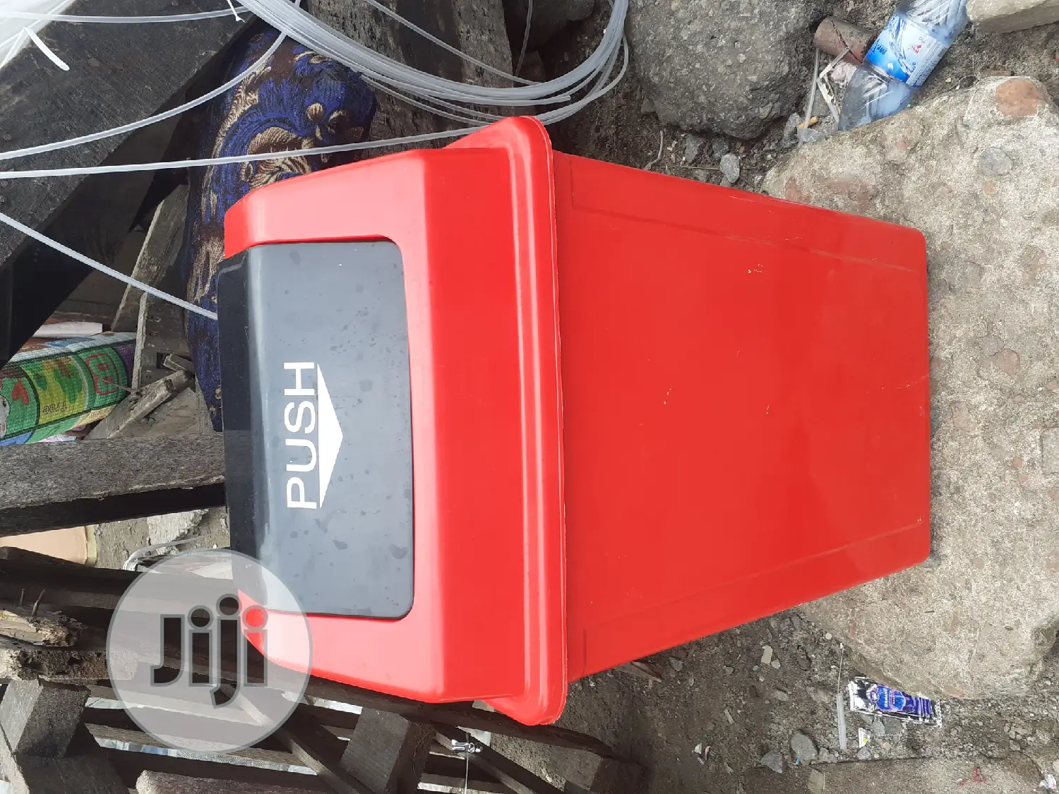 60 Litres Moveable Waste Bin