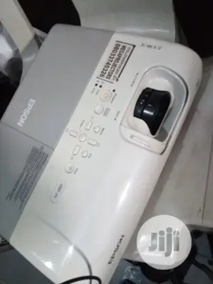 Clean Epson Projector With Screen
