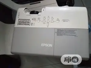 Clean Epson Projector With Screen